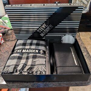 Steve Madden Grey Plaid Scarf and Black Zip Wallet 2 Pc GIFT Set NWT